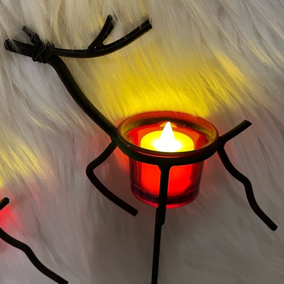 Christmas Decoration: 3 metal Reindeer + 3 red glass candle holders - Picture 2 of 4
